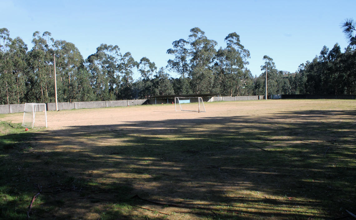 Campo de fútbol Leiro de Ribadumia